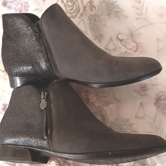 Munro Stylish Dark Gray Averee Ankle Boots for Women - Picture 3 of 9